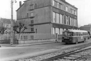 Chausson APH-2/522 de la ligne 9 au terminus Cité Jean Macé © Jean-Marie Guétat